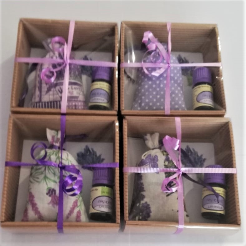 Art.br:167 pokl. kutija vrećica+ulje 5 ml